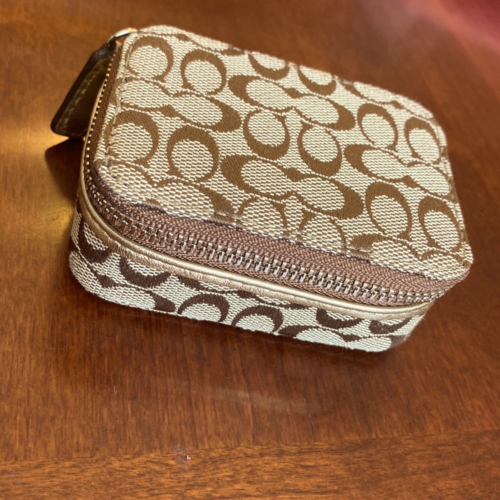 Coach Signature Triple Pill Box Case Holder Travel Zi… Gem